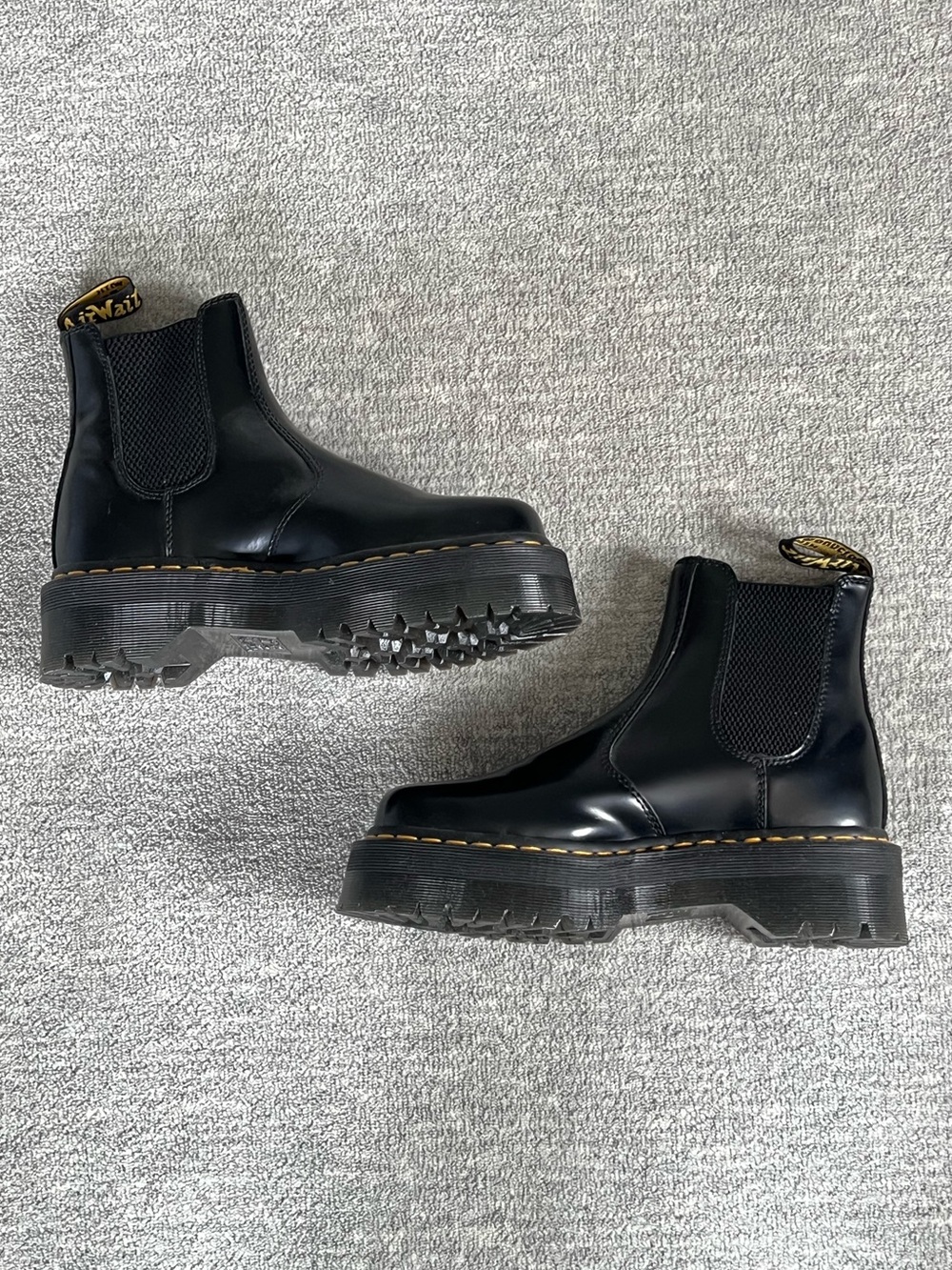 Dr. Martens 2976 Quad Black Platform Pull-On Ankle Boots Sz. W-8, M-7,